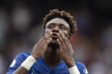  罗马终迎久违大胜，亚伯拉罕破球荒展笑容  